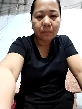 Snapshot of Queen_18200 chatting on April 26, 2026, 9:45 pm Queen 18200 online show from April 26, 2026, 9:45 pm