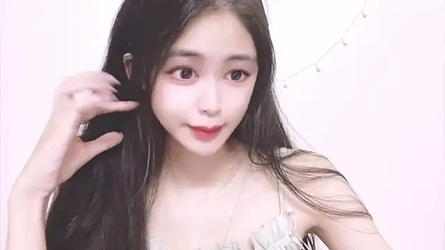 ---MIA--- online show from September 29, 2025, 2:34 pm