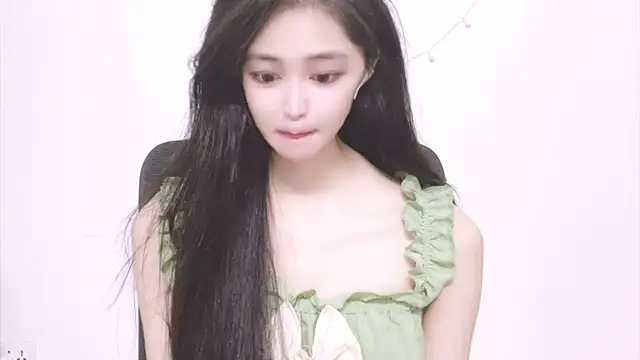 ---MIA--- online show from September 23, 2025, 2:35 pm