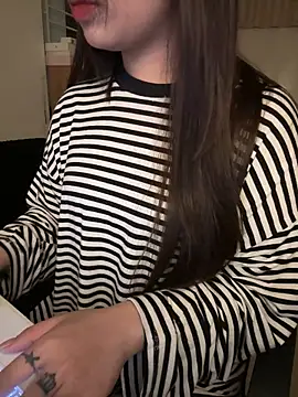 Jenni nana online show from February 8, 2026, 7:17 am