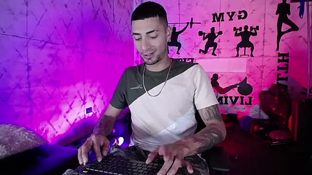 DrakeNeumann online show from December 2, 2025, 3:41 am