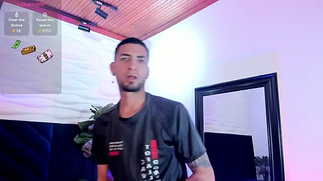 DrakeNeumann online show from December 15, 2025, 3:34 am