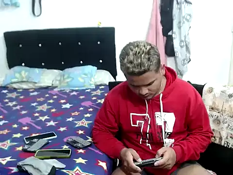 Boycuriousxxx online show from November 14, 2025, 11:03 am