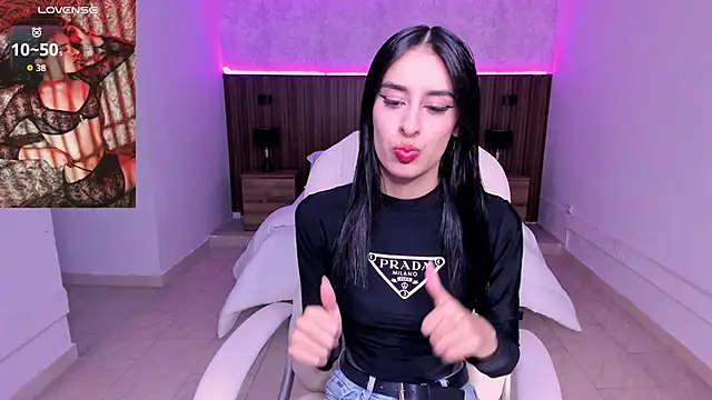 Snapshot of karlaa_james chatting on February 22, 2026, 11:56 am karlaa james online show from February 22, 2026, 11:56 am