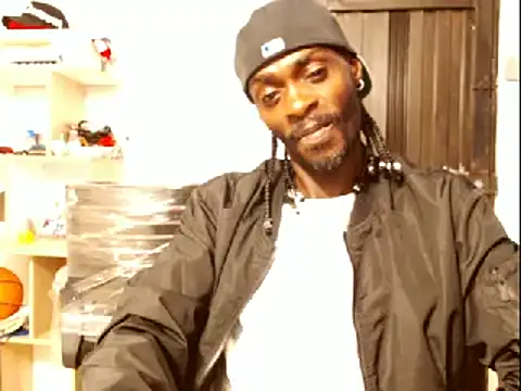 Snapshot of phillip-hot chatting on January 7, 2025, 3:03 am phillip-hot online show from January 7, 2025, 3:03 am