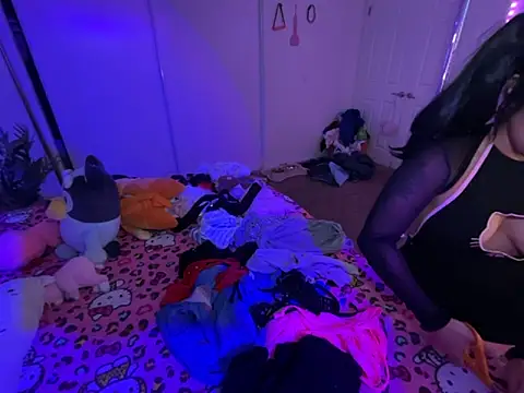 Onlypawzz online show from February 18, 2026, 2:42 am