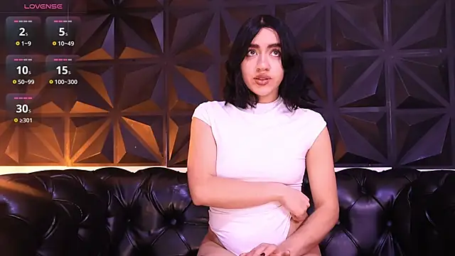 Snapshot of KasiaNoir_ chatting on February 20, 2026, 12:18 pm KasiaNoir online show from February 20, 2026, 12:18 pm