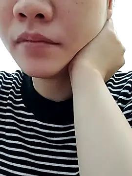 Snapshot of Loveasss20 chatting on December 5, 2024, 4:37 am Loveasss20 online show from December 5, 2024, 4:37 am