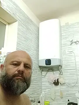 Snapshot of AlexandruCsaba chatting on May 18, 2026, 9:08 pm AlexandruCsaba online show from May 18, 2026, 9:08 pm