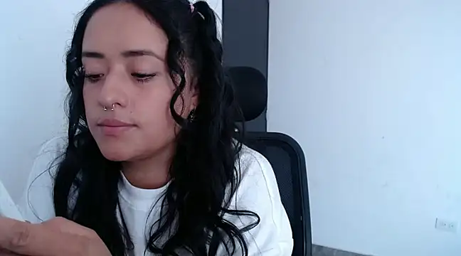 Snapshot of jjulietha95 chatting on January 31, 2025, 2:39 pm jjulietha95 online show from January 31, 2025, 2:39 pm