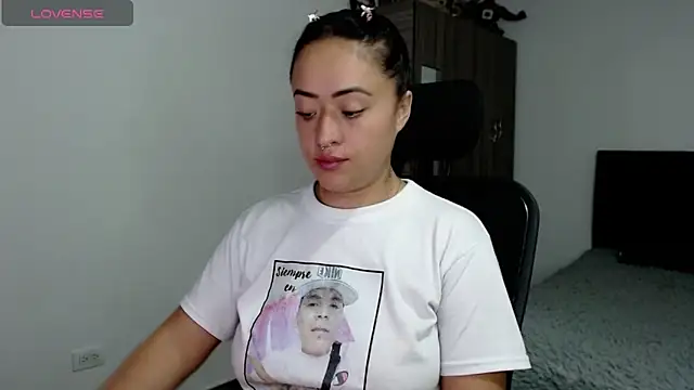 Snapshot of jjulietha95 chatting on December 18, 2025, 5:12 am jjulietha95 online show from December 18, 2025, 5:12 am