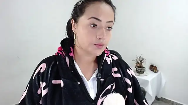 Snapshot of jjulietha95 chatting on May 3, 2026, 9:40 pm jjulietha95 online show from May 3, 2026, 9:40 pm