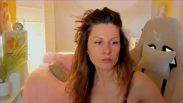 April o Nill online show from February 9, 2025, 12:30 pm