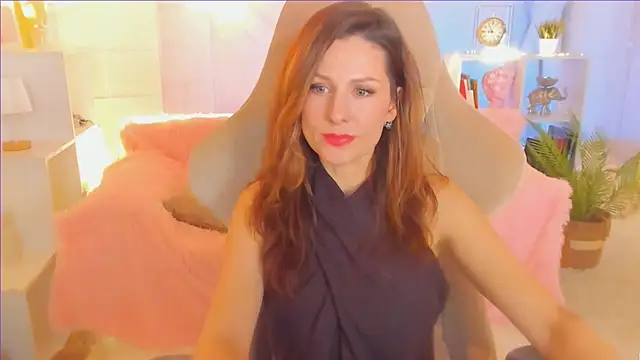 April o Nill online show from February 25, 2025, 1:21 pm