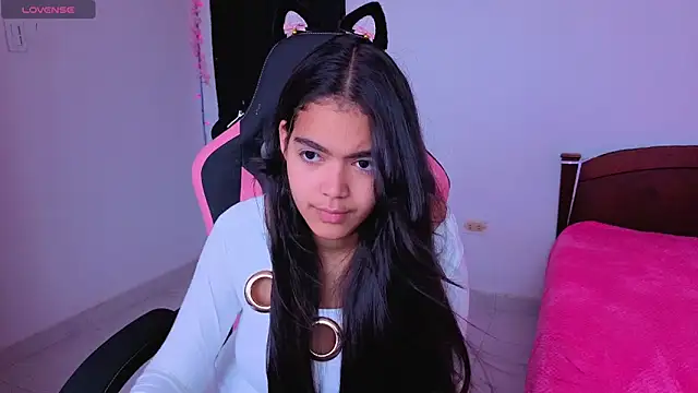 Victoriacarmo online show from February 8, 2026, 3:54 pm