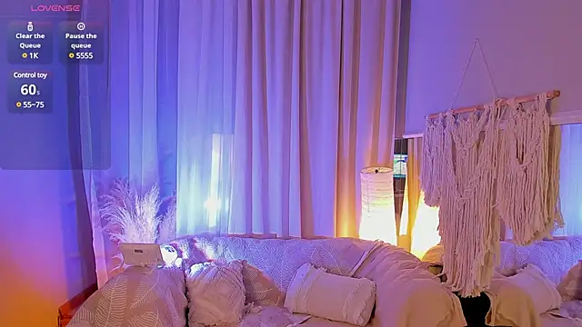 Snapshot of _Rose_Charming_ chatting on February 27, 2025, 9:58 pm Rose Charming online show from February 27, 2025, 9:58 pm