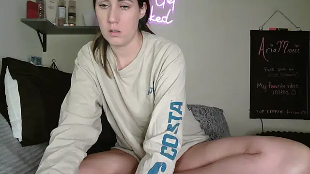 Snapshot of urdesire25 chatting on December 23, 2025, 5:40 am urdesire25 online show from December 23, 2025, 5:40 am