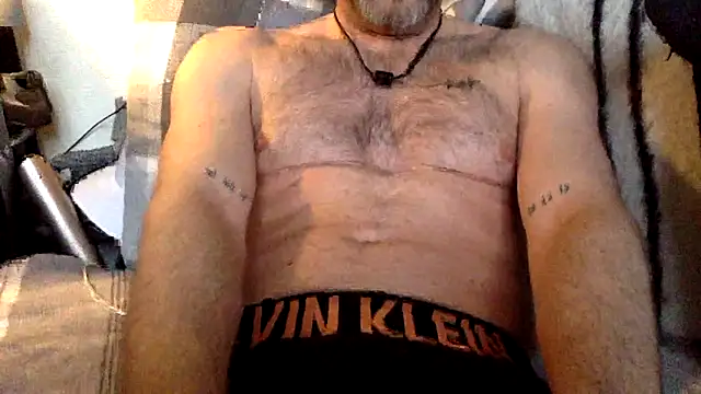 Snapshot of Stardrew123 chatting on February 22, 2026, 4:19 pm Stardrew123 online show from February 22, 2026, 4:19 pm