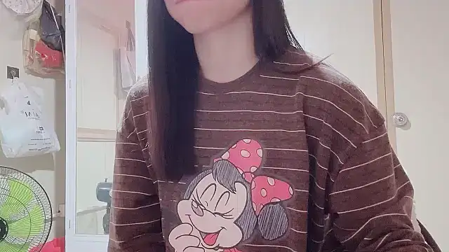 LinhChi 9x online show from February 2, 2026, 1:32 pm