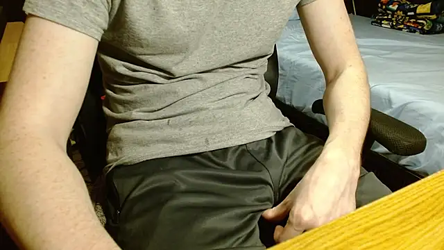 Snapshot of readytocome90 chatting on February 28, 2026, 1:05 am readytocome90 online show from February 28, 2026, 1:05 am