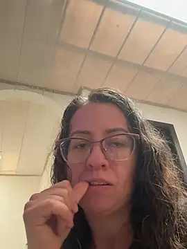 Snapshot of miss_hanna07 chatting on April 16, 2026, 2:51 pm miss hanna07 online show from April 16, 2026, 2:51 pm