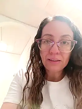 Snapshot of miss_hanna07 chatting on April 9, 2026, 4:24 pm miss hanna07 online show from April 9, 2026, 4:24 pm