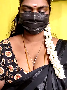 Snapshot of mayaa2u chatting on April 2, 2026, 5:14 am mayaa2u online show from April 2, 2026, 5:14 am