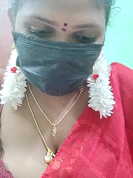 Snapshot of malliga98 chatting on November 13, 2025, 5:28 pm malliga98 online show from November 13, 2025, 5:28 pm