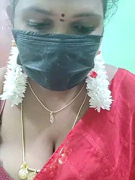 Snapshot of malliga98 chatting on November 4, 2025, 10:13 pm malliga98 online show from November 4, 2025, 10:13 pm