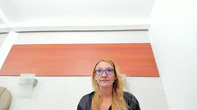 Snapshot of maddy_cartter chatting on February 28, 2026, 11:10 am maddy cartter online show from February 28, 2026, 11:10 am