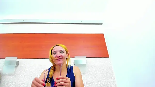 Snapshot of maddy_cartter chatting on January 8, 2026, 10:21 am maddy cartter online show from January 8, 2026, 10:21 am