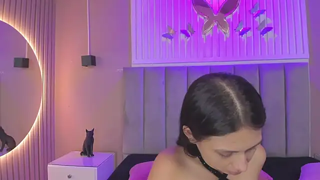 Snapshot of diosa_cristal chatting on May 8, 2026, 3:43 am diosa cristal online show from May 8, 2026, 3:43 am
