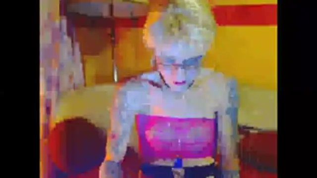 cuxladyboy online show from June 3, 2026, 5:30 am
