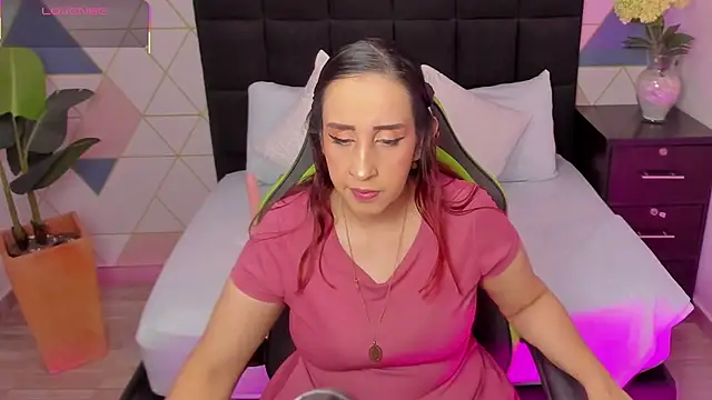 jadde13  online show from September 10, 2025, 7:46 pm