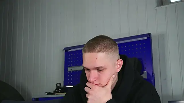 Snapshot of dustyn_fox chatting on March 1, 2026, 7:08 am dustyn fox online show from March 1, 2026, 7:08 am