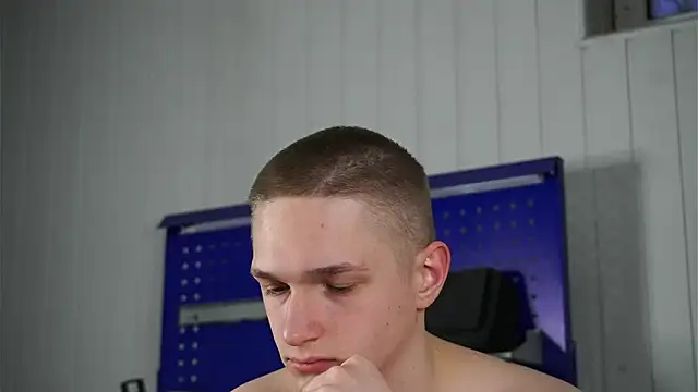 dustyn fox online show from March 8, 2026, 3:26 pm