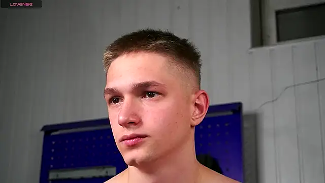 Snapshot of dustyn_fox chatting on November 21, 2025, 3:11 pm dustyn fox online show from November 21, 2025, 3:11 pm