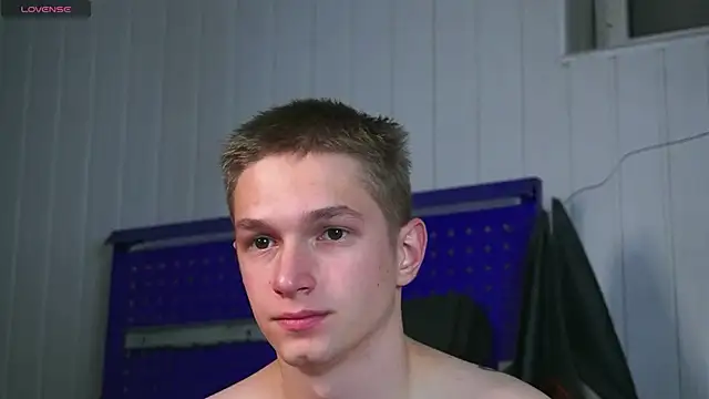 Snapshot of dustyn_fox chatting on November 6, 2025, 3:38 pm dustyn fox online show from November 6, 2025, 3:38 pm