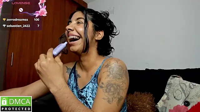 jasmine bunny  online show from February 23, 2025, 10:31 pm