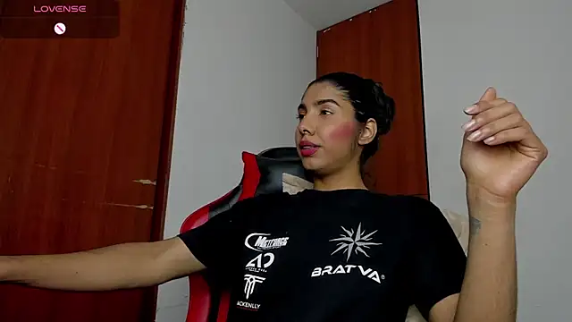 jasmine bunny  online show from April 30, 2026, 10:36 pm