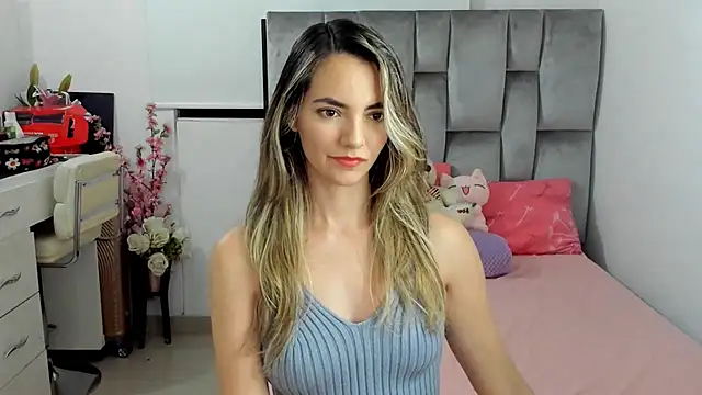 Snapshot of baby-miah chatting on October 10, 2025, 2:23 am baby-miah online show from October 10, 2025, 2:23 am