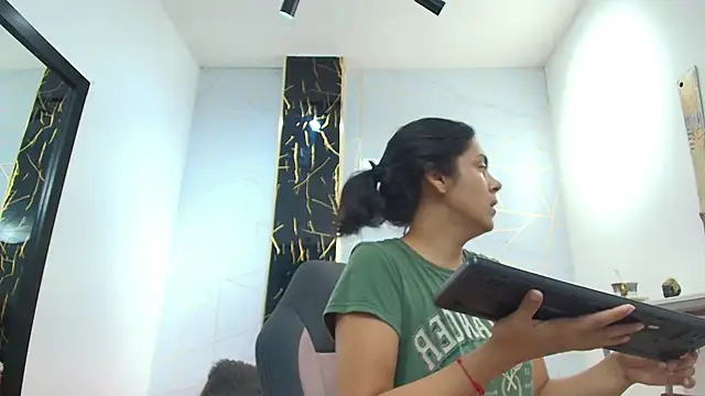 Snapshot of ciara_connor chatting on May 15, 2026, 3:48 am ciara connor online show from May 15, 2026, 3:48 am