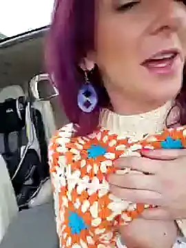 Snapshot of MissyRoulette chatting on January 28, 2025, 5:24 pm MissyRoulette online show from January 28, 2025, 5:24 pm