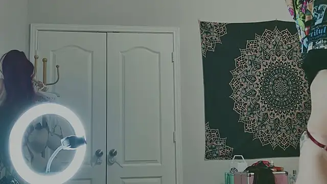 MissyRoulette online show from November 13, 2025, 8:07 am