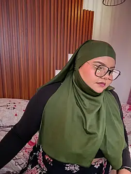  Shara Handal  online show from November 29, 2025, 6:30 pm