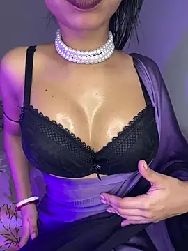 Snapshot of Hot-sexy222 chatting on February 2, 2025, 10:35 am Hot-sexy222 online show from February 2, 2025, 10:35 am