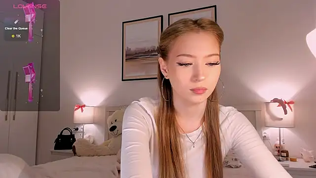 Snapshot of diana_nier chatting on May 18, 2026, 8:13 pm diana nier online show from May 18, 2026, 8:13 pm