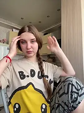 MollyDolle online show from February 27, 2026, 8:03 am