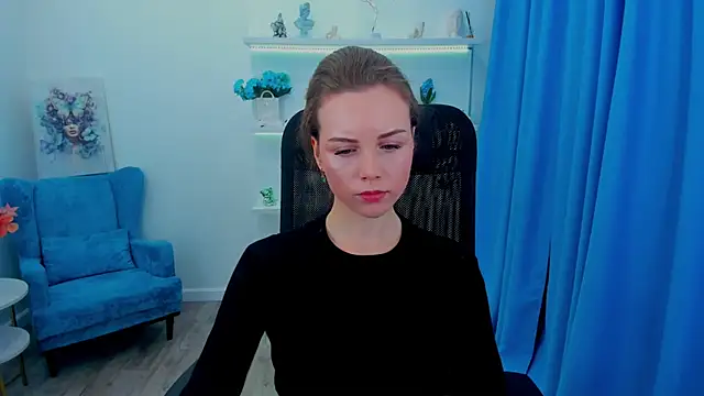 MileyWings online show from November 17, 2025, 11:25 am