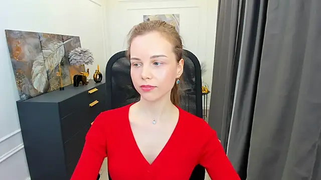 Snapshot of MileyWings chatting on April 24, 2026, 11:56 am MileyWings online show from April 24, 2026, 11:56 am